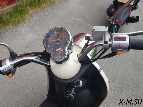Скутер X-MOTORS RETRO